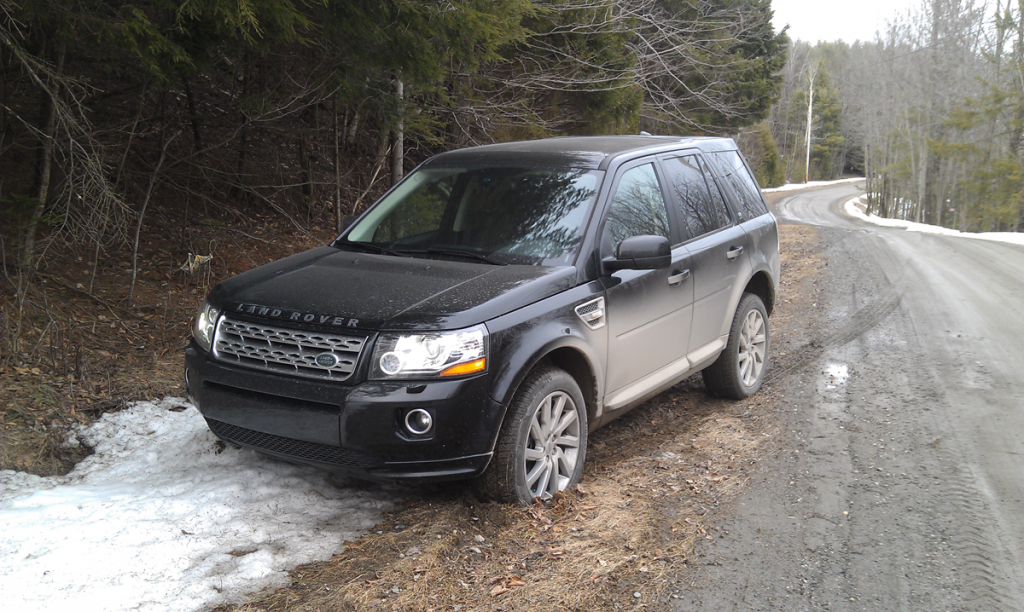 Land-Rover-LR2-2013-8